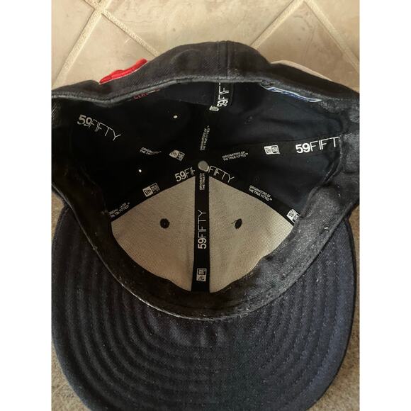 Boston Red Sox Hat . New Era. 59 Fifty. Fitted Cap 7 5/8- Preowned - Picture 5 of 5